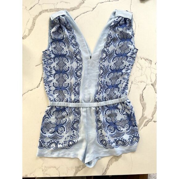 BCBGMaxAzria NEW Vance Romper in Light Oasis Blue Size S - Picture 1 of 3